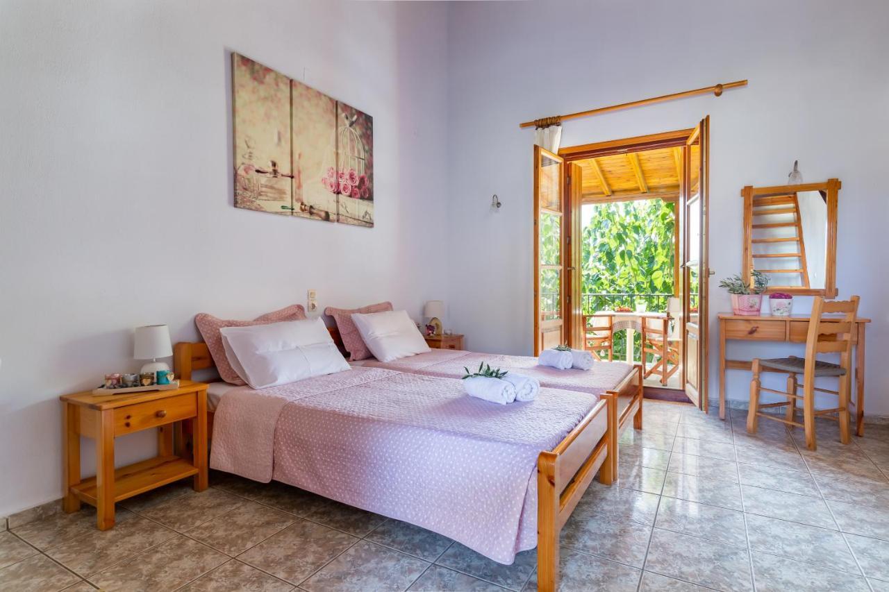 Smaragdi Rooms And Studios Skopelos Extérieur photo